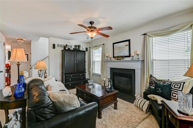 826 Waler Dr, Lake Saint Louis, MO 63367 - photo 4