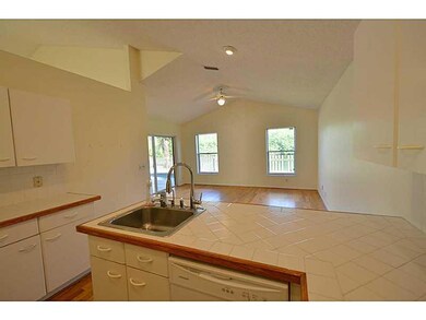22638 Pickerel Cir, Boca Raton, FL 33428 - photo 3