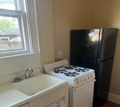 178.5 W Cambridge St, Alliance, OH 44601 - photo 3