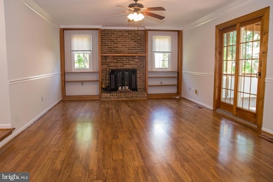 6015 Burnside Landing Dr, Burke, VA 22015 - photo 5