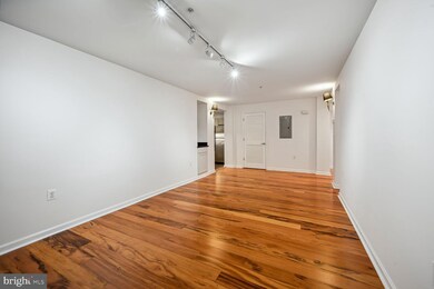 2627 Adams Mill Rd NW unit T4, Washington, DC 20009 - photo 3