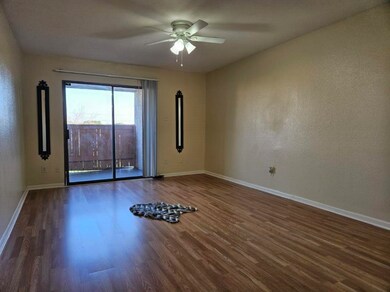 8433 Hearth Dr unit 38, Houston, TX 77054 - photo 2