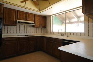 5 kitchen serve window
