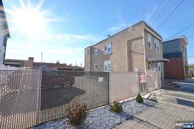 125-129 Malvern St, Newark, NJ 07105 - photo 5