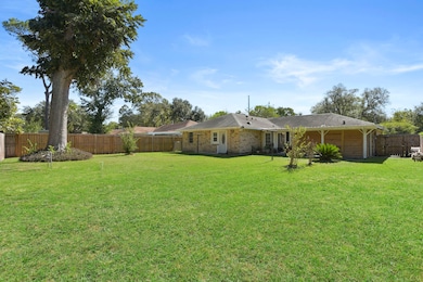 2714 Rosadele St, La Marque, TX 77568 - photo 3