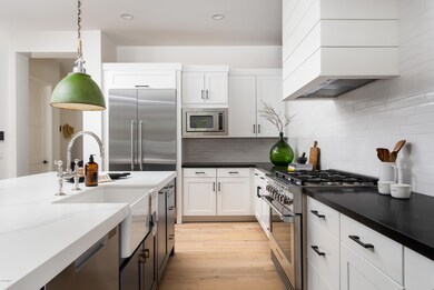 8405 N Diller Grove Ln, Phoenix, AZ 85021 - photo 4