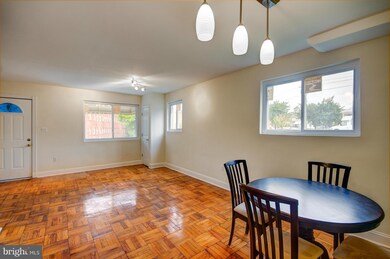 221 44th St NE, Washington, DC 20019 - photo 6