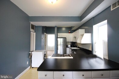 810 5th St NE, Washington, DC 20002 - photo 2