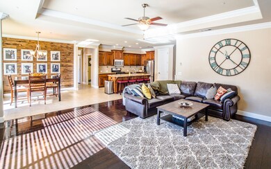 305 Stinson-15