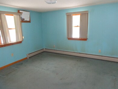 41 Pomeroy St, Easthampton, MA 01027 - photo 5