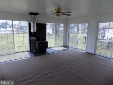 765 Whistle Stop Ln, Quakertown, PA 18951 - photo 6