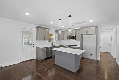 1 Conn St unit 2, Woburn, MA 01801 - photo 4