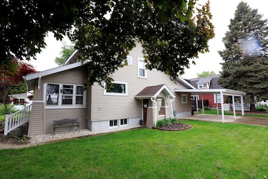 233 Dexter Side