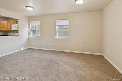 5121 Yemans St, HamtraMcK, MI 48212 - photo 7