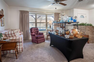 621 Cullum Ave, Hurst, TX 76053 - photo 6