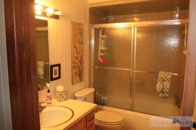 2 BR Bath