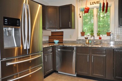 83 Chestnut Dr, Allenstown, NH 03275 - photo 3