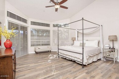 03MasterBedroom3