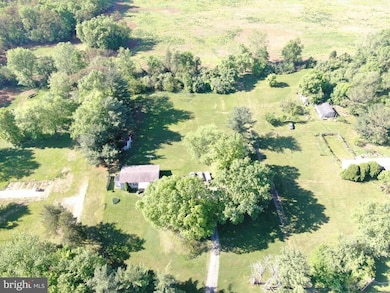 12136 Big Pool Rd, Clear Spring, MD 21722 - photo 3