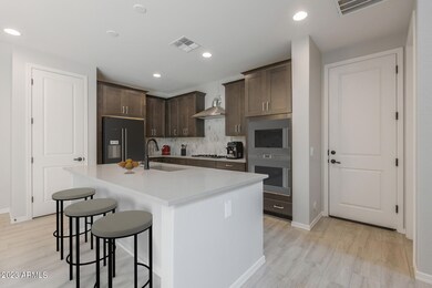 7)KITCHEN