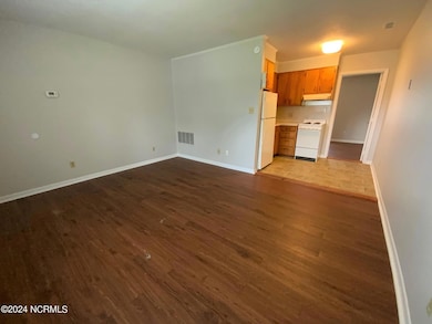 21 Sophia Dr unit B, Jacksonville, NC 28540 - photo 3