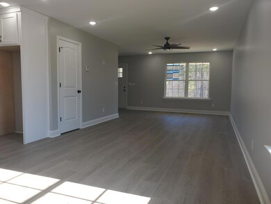 422 Coahulla Creek Dr, Dalton, GA 30721 - photo 4