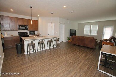 590 Falling Leaf Dr, Mount Washington, KY 40047 - photo 5