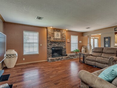 9221 S 190th East Ave, Broken Arrow, OK 74012 - photo 6