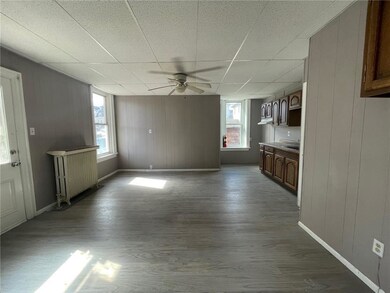190 S 2nd St unit 1, Lehighton, PA 18235 - photo 3