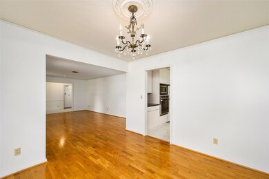 10031 Burgoyne Rd, Houston, TX 77042 - photo 7