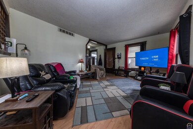 411 SW Roosevelt St, Topeka, KS 66606 - photo 4