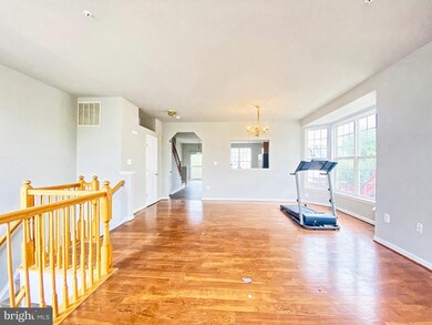 135 Fieldstone Ct, Frederick, MD 21702 - photo 4