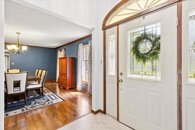 685 Hawthorne Dr, Circleville, OH 43113 - photo 5