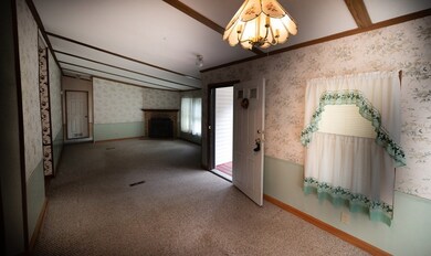 106 Patricia Ln, Orange, MA 01364 - photo 3