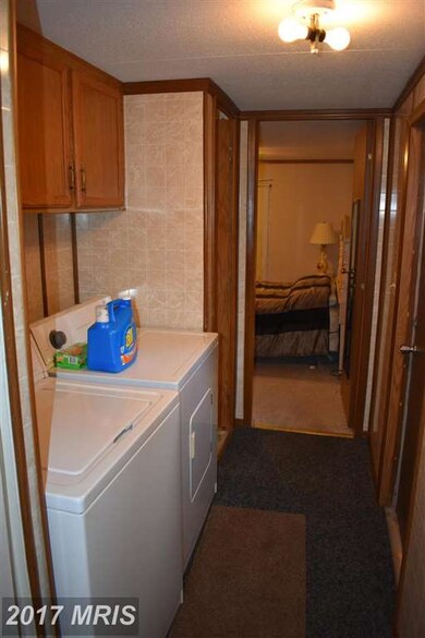 1156 Leisure Dr, Chambersburg, PA 17202 - photo 7