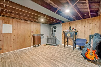 1937 Broadview Place, Aliquippa, PA 15001 - photo 7