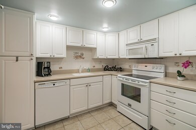 1146 Bayless Place unit I2, Norristown, PA 19403 - photo 6