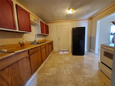 2817 S Franklin St, Muncie, IN 47302 - photo 4