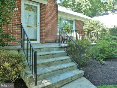 5009 Aurora Dr, Kensington, MD 20895 - photo 2