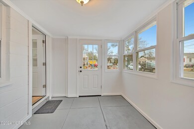 07-ENCLOSED FRONT PORCH