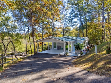 30 Middle Dr, Franklin, NC 28734 - photo 2