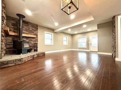 7845 S Pawnee Ave, Glenvil, NE 68941 - photo 2