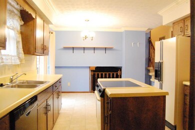 Kitchen to eat in