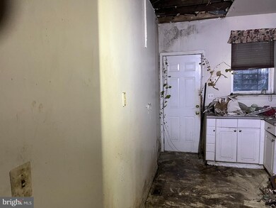 1506 N Mount St, Baltimore, MD 21217 - photo 7