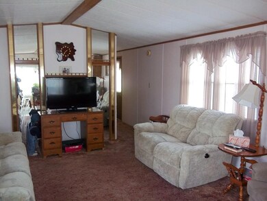 548 Kenyon Ave unit U4, Pawtucket, RI 02861 - photo 4