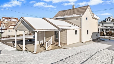 701 E Scott St, Olyphant, PA 18447 - photo 4