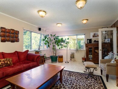 MainHouseLiving-2
