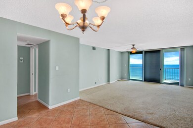 Living areas with ocean view