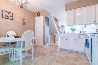 Eat In Kitchen