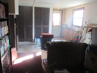 607 Topeka Dr, Carpentersville, IL 60110 - photo 7